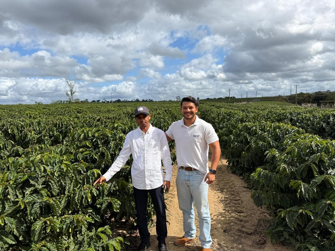 Partenaires de B.A BA dans une plantation de café au Brésil